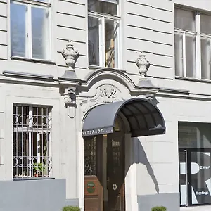 Small Luxury Altstadt 4* Вена